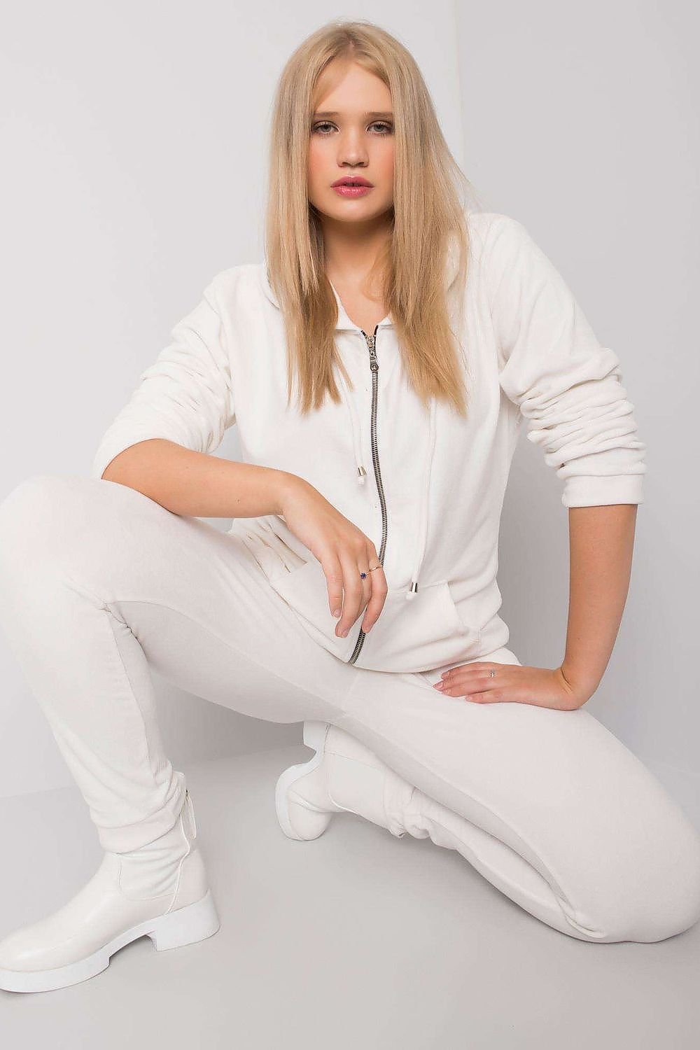 Plus size set model 171048